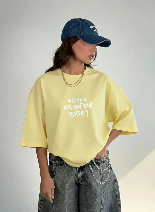 تصویر تیشرت باکسی زنانه طرح woman کد 10070 - ماه بوتیک