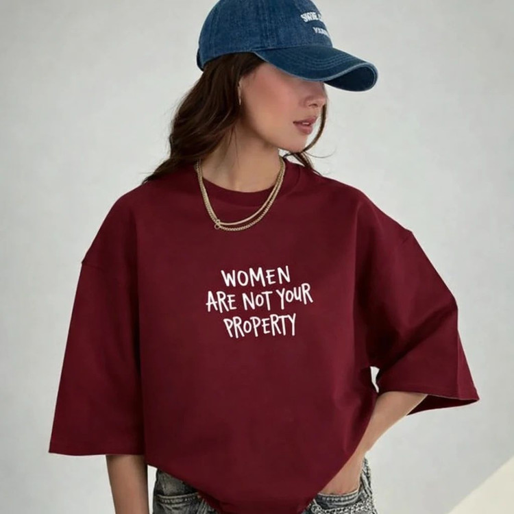 تصویر تیشرت باکسی زنانه طرح woman کد 10070 - ماه بوتیک